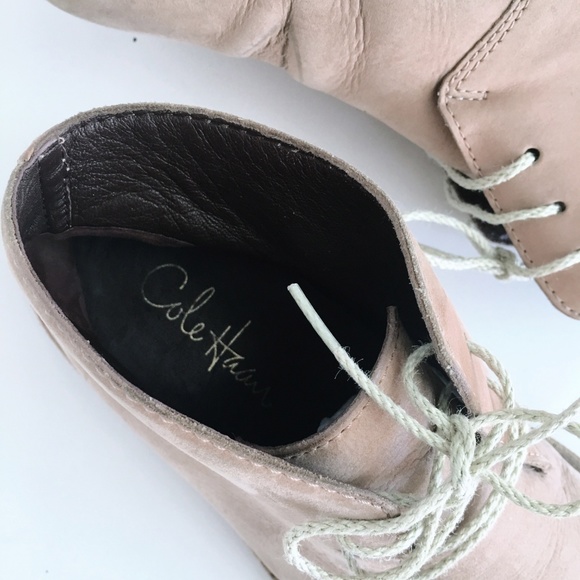 COLE HAAN || Desert Chukka - size 7.5 - Picture 2 of 4